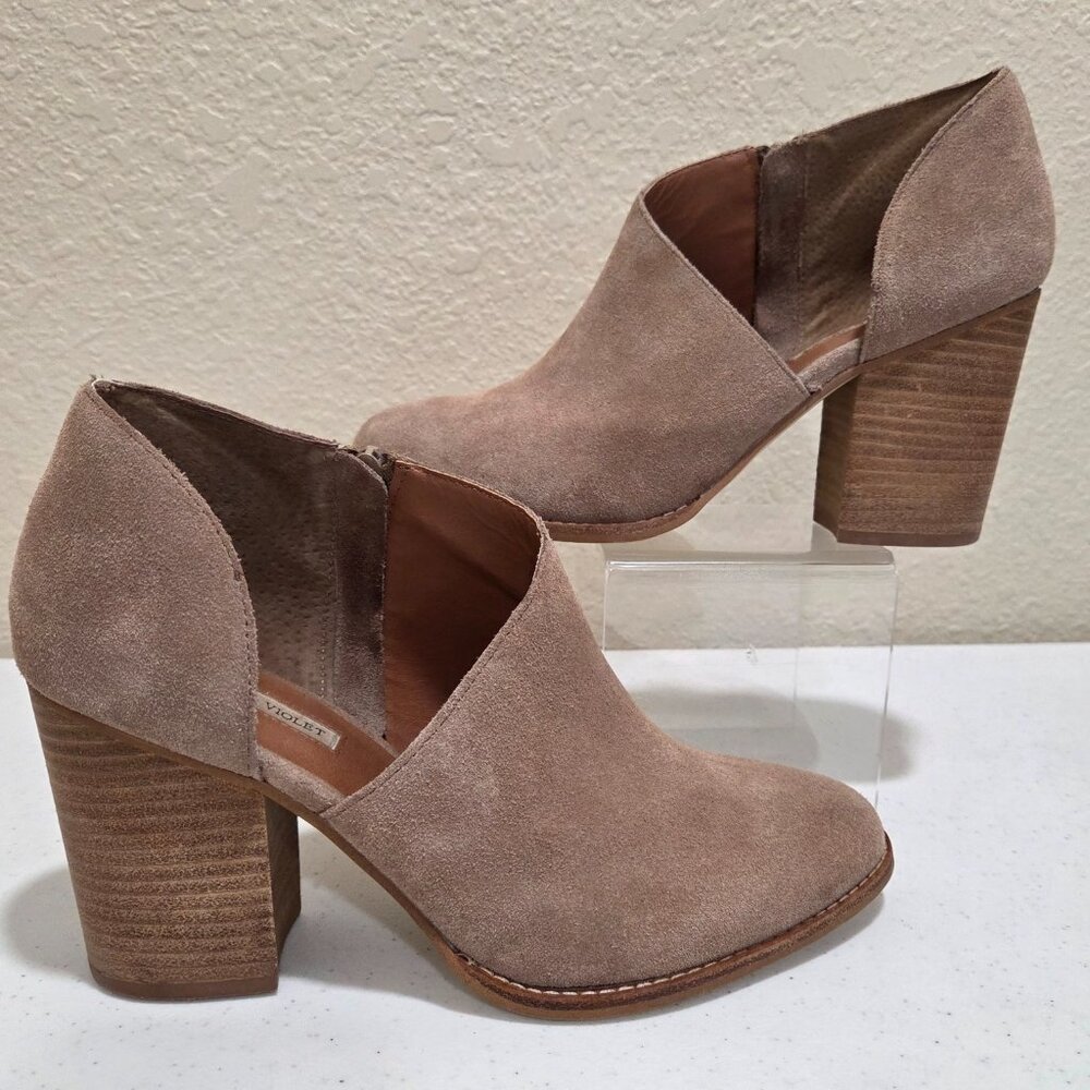 Beige Booties Women's Size 10 High Heel Suede Leather Side Zipper